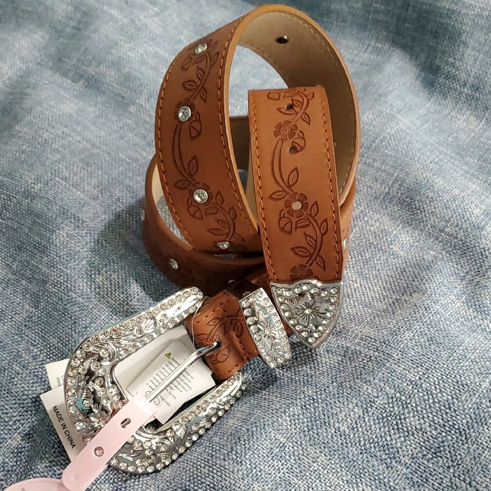 Rhinestone Accented Brown Belt And Belt Buckle